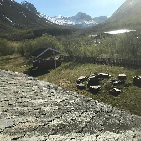 Lyngenfjord Gammelhotell Olderdalen ภายนอก รูปภาพ