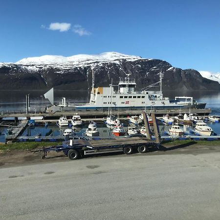 Lyngenfjord Gammelhotell Olderdalen ภายนอก รูปภาพ