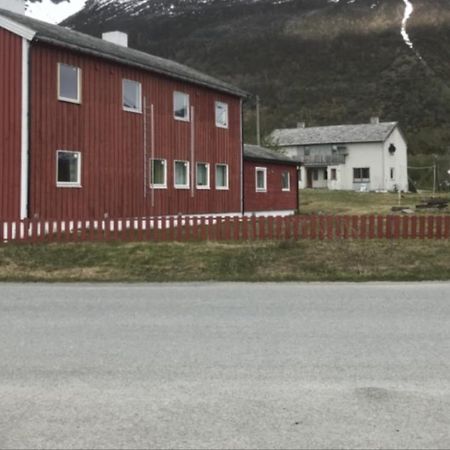 Lyngenfjord Gammelhotell Olderdalen ภายนอก รูปภาพ