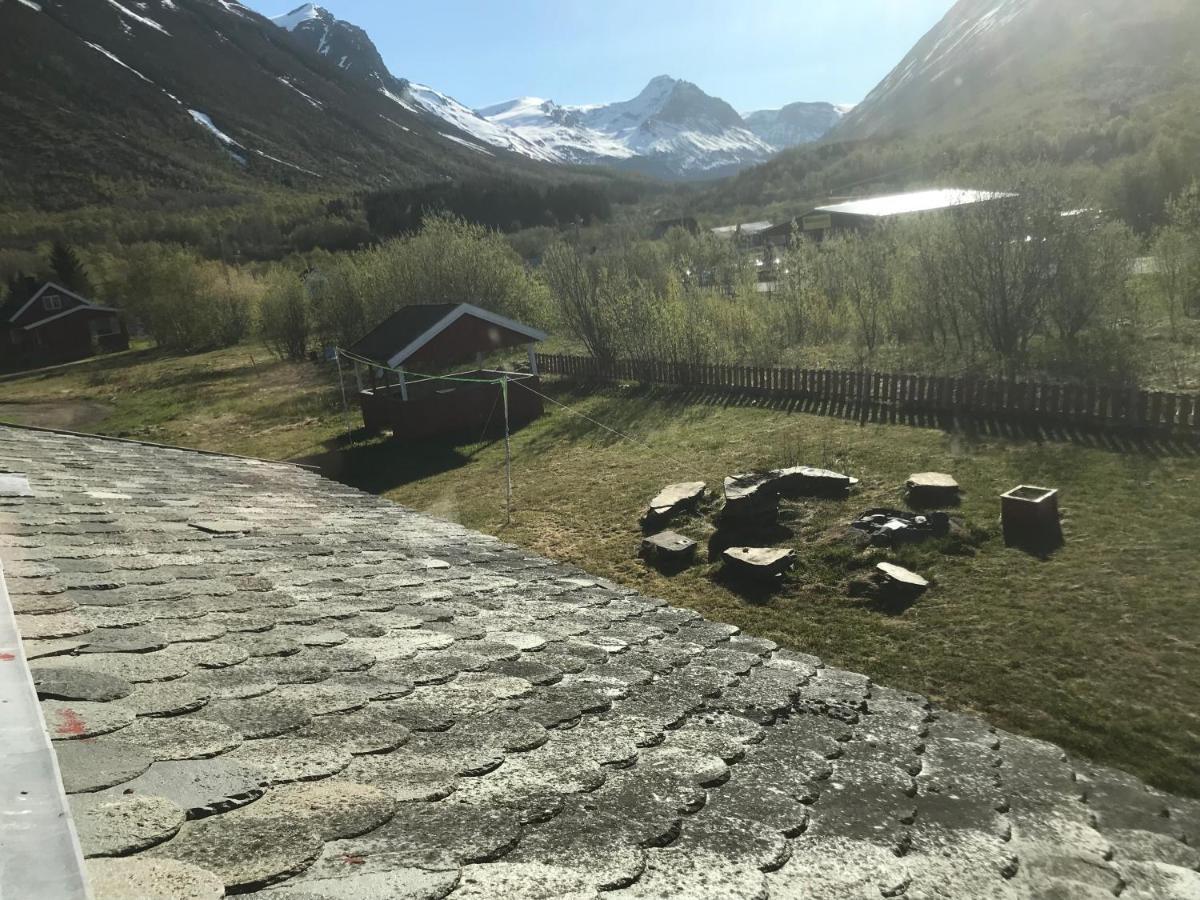 Lyngenfjord Gammelhotell Olderdalen ภายนอก รูปภาพ